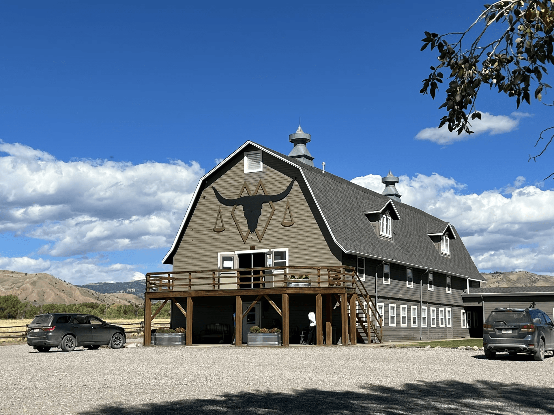 The barn at Thunderhead Ranch under a Wyoming sky